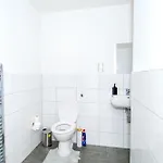 New - Sleeps 4 - Parking - Centre