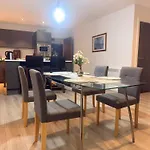 Apartment New - Sleeps 4 - Parking - Centre *