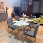 New - Sleeps 4 - Parking - Centre Bradford (West Yorkshire)
