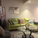 Apartment New - Sleeps 4 - Parking - Centre *