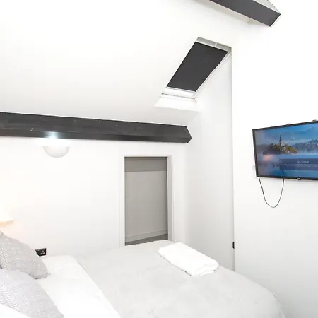 New - Sleeps 4 - Parking - Centre Lejlighed