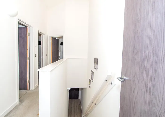 Apartment New - Sleeps 4 - Parking - Centre Bradford (West Yorkshire)