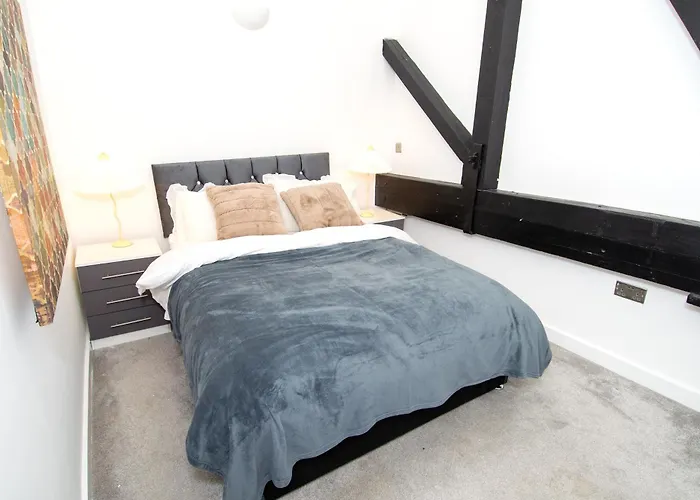 New - Sleeps 4 - Parking - Centre * Bradford (West Yorkshire)