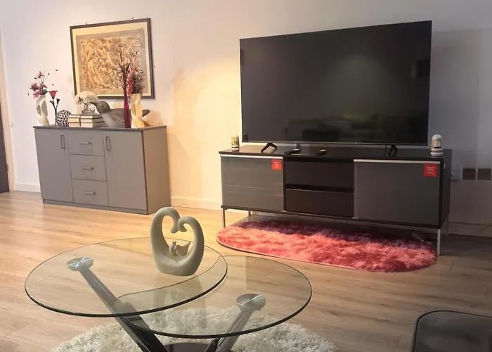 New - Sleeps 4 - Parking - Centre * Bradford (West Yorkshire)