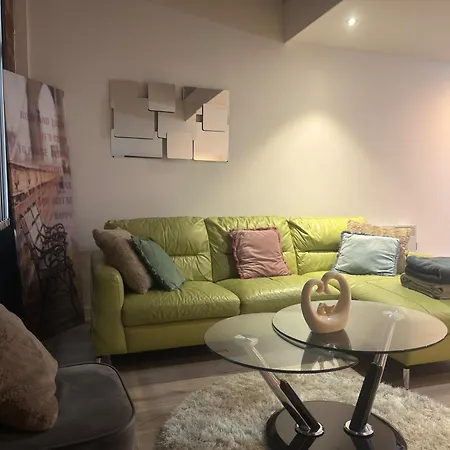 아파트 New - Sleeps 4 - Parking - Centre *
