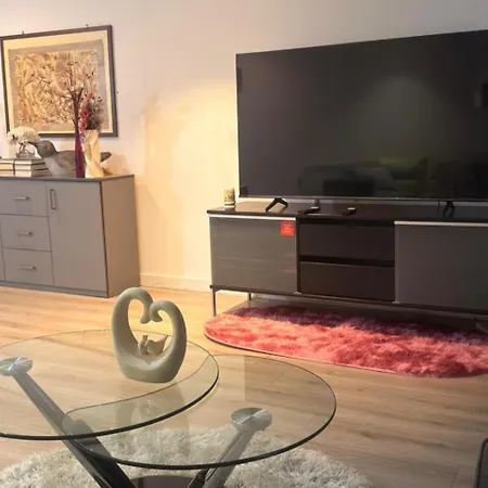 New - Sleeps 4 - Parking - Centre * 브래드퍼드